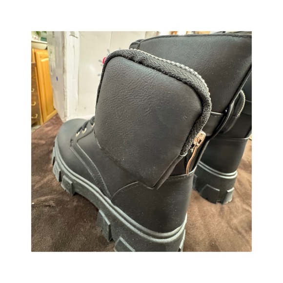 Olivia Miller ankle boots with detachable pouches 8.5 - Picture 6 of 13